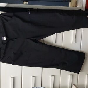 Patagonia black cropped pants